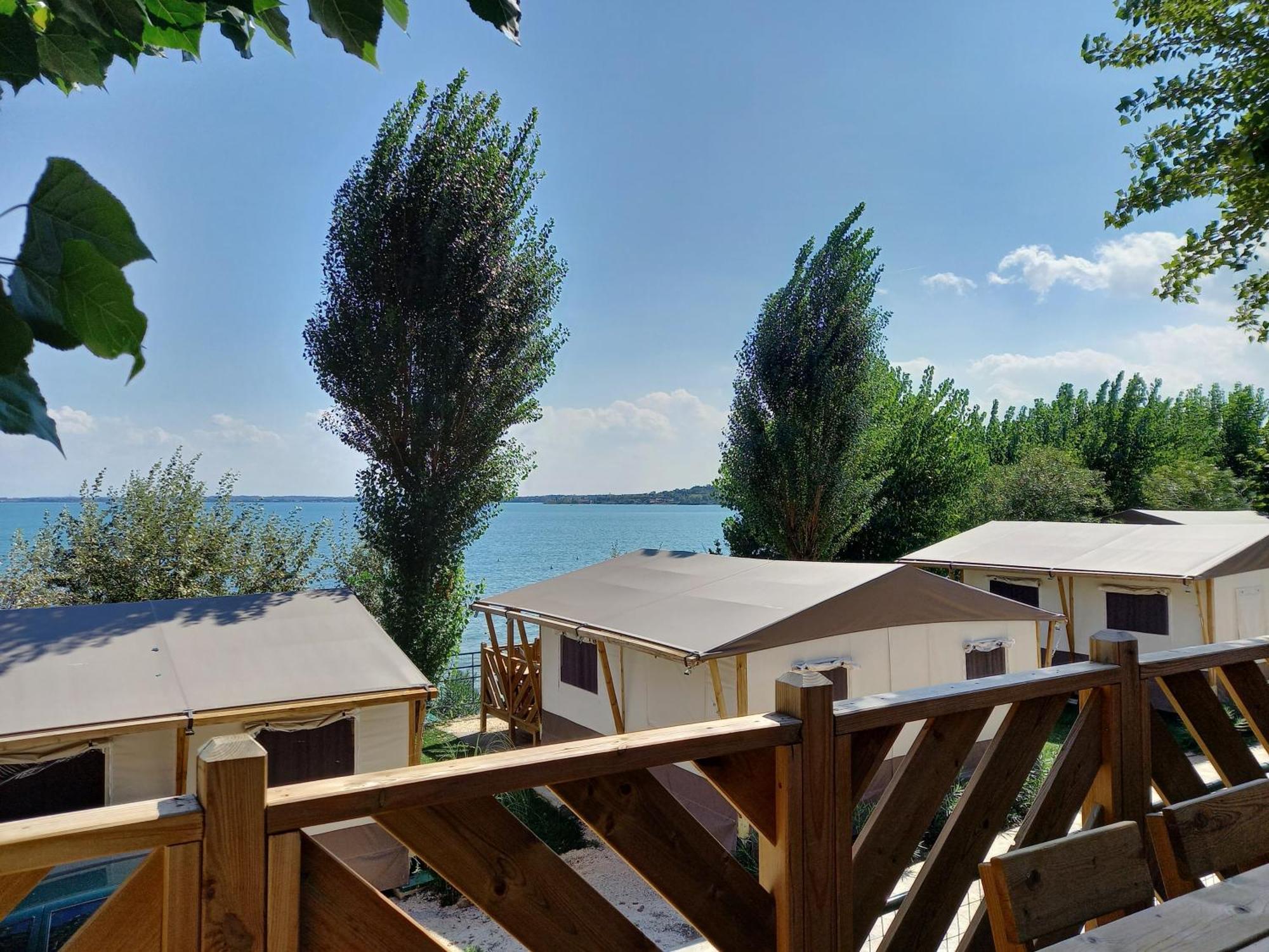 Campeggio Della Colombaia Padenghe sul Garda Luaran gambar